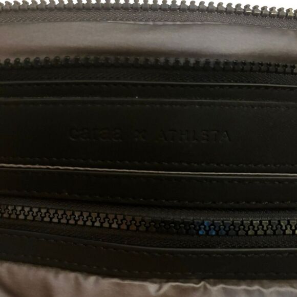 Athleta x Carra Convertible Metallic Lightweight Puffer Crossbody Pouch Bag - Picture 4 of 14